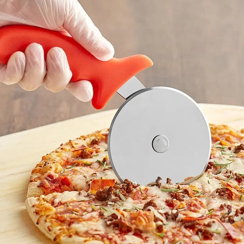 Pizzaleikkuri ruostumattomasta teräksestä